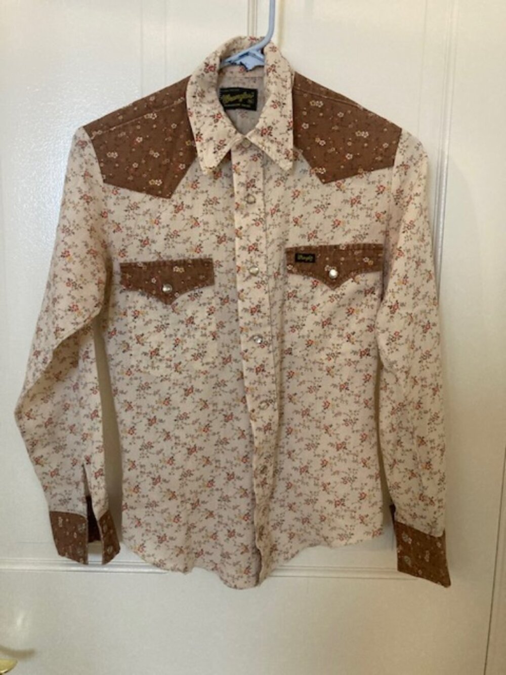 Wrangler Cowboy or Cowgirl top
